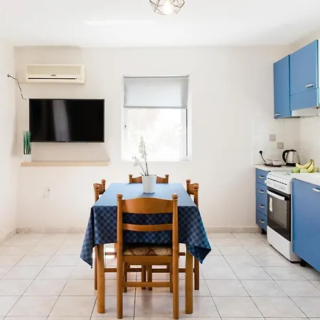 Alexandros Apartment